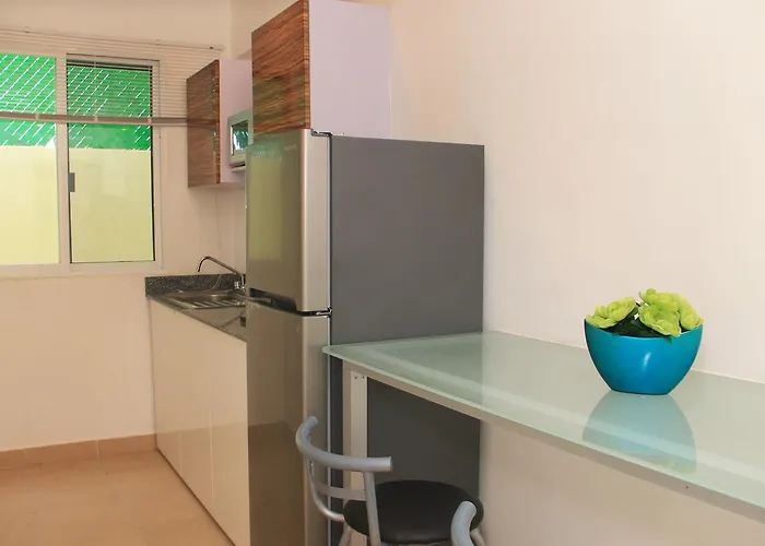 Hotel Xell Suites &