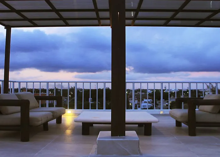Xell Suites & Playa del Carmen